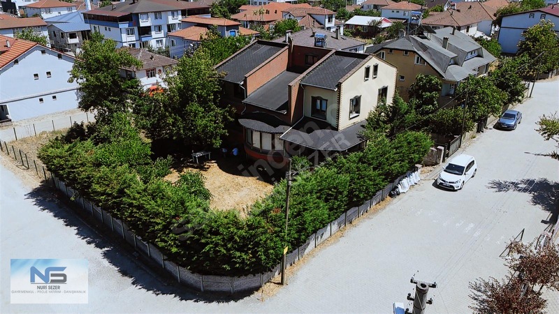 Nuri Sezer'Den Cumayeri 380 M2 4+1 Satılık Tripleks Tekil Villa
