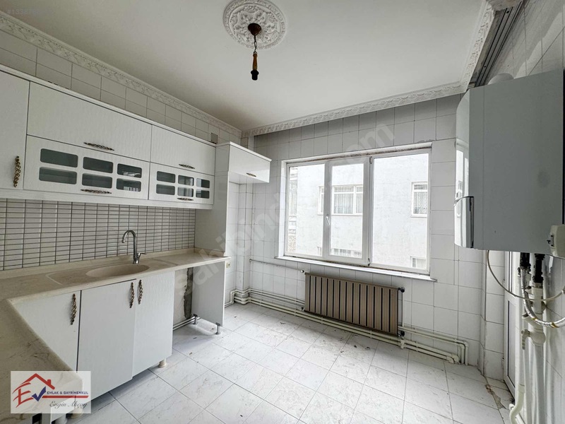 Ev Emlak'tan Gürcükapı'da Kiralık Daire — fotoğraf 2