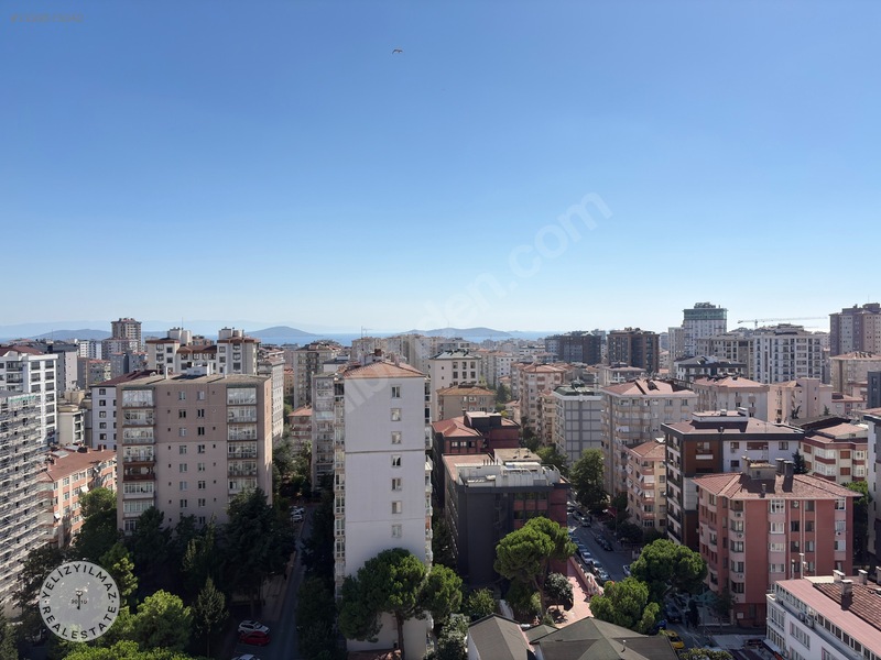 Kozyatağında Deniz Manzaralı 4+1 Dubleks Satılık Daire