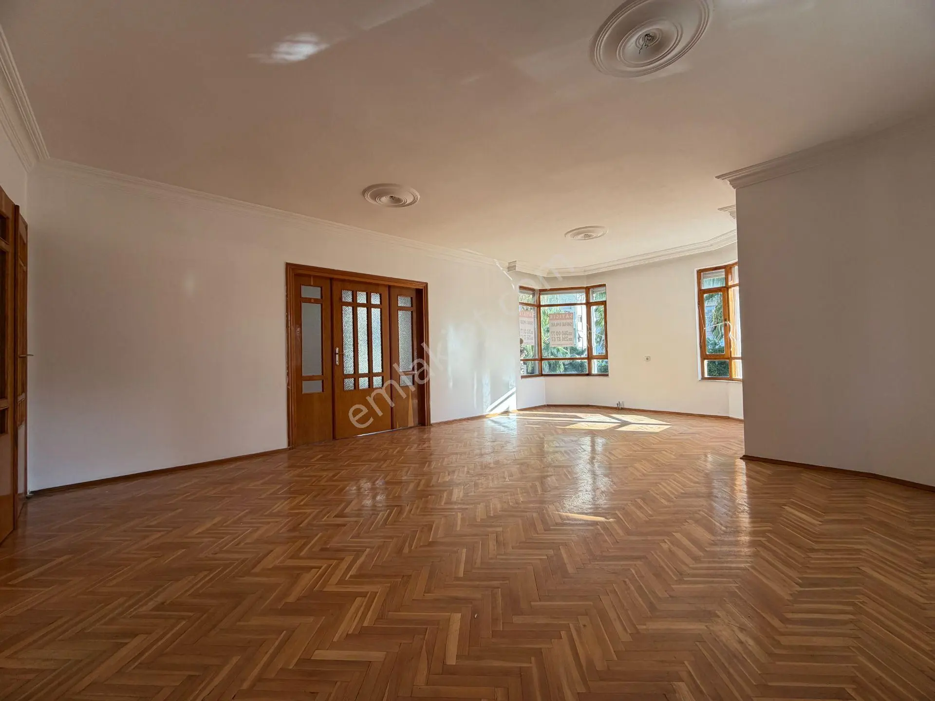 Şafak Emlak Satılık Daire Portakal Çiçeği Cadde Üzeri 3+1 155 M2 1.kat — fotoğraf 3