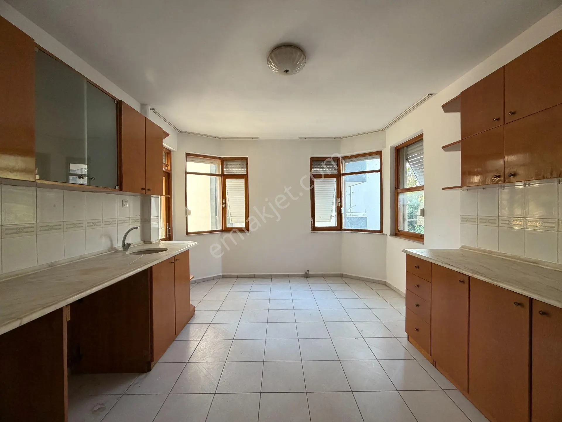Şafak Emlak Satılık Daire Portakal Çiçeği Cadde Üzeri 3+1 155 M2 1.kat — fotoğraf 6