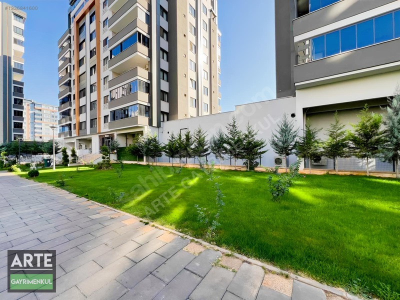 Osmangazi'nin Prestijli Lokasyonunda 3,5+1 Satılık Daire — fotoğraf 3