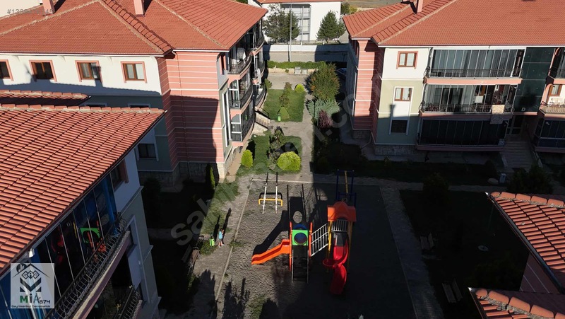 Mia874 Gayrimenkul Güvencesiyle Demirken Sitesi 3+1 — fotoğraf 4