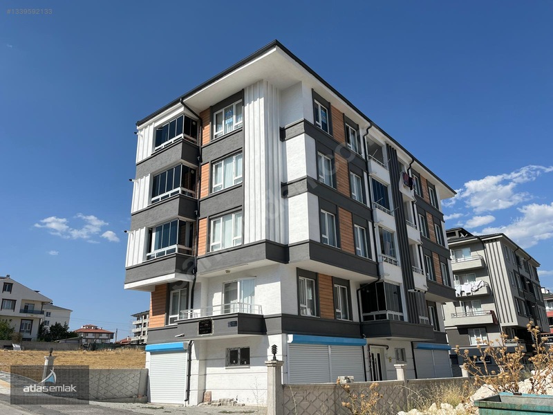 Atlas'Tan Zafertepe'De (Güney Cephe-Cadde Üstü) Kiralık 2+1