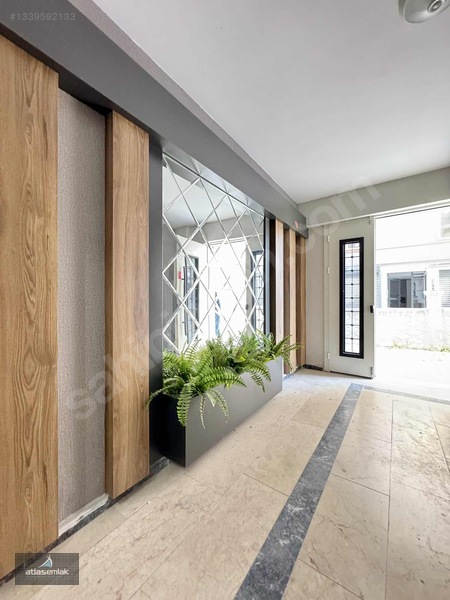 Atlas'tan Zafertepe'de (güney Cephe-cadde Üstü) Kiralık 2+1 — fotoğraf 4