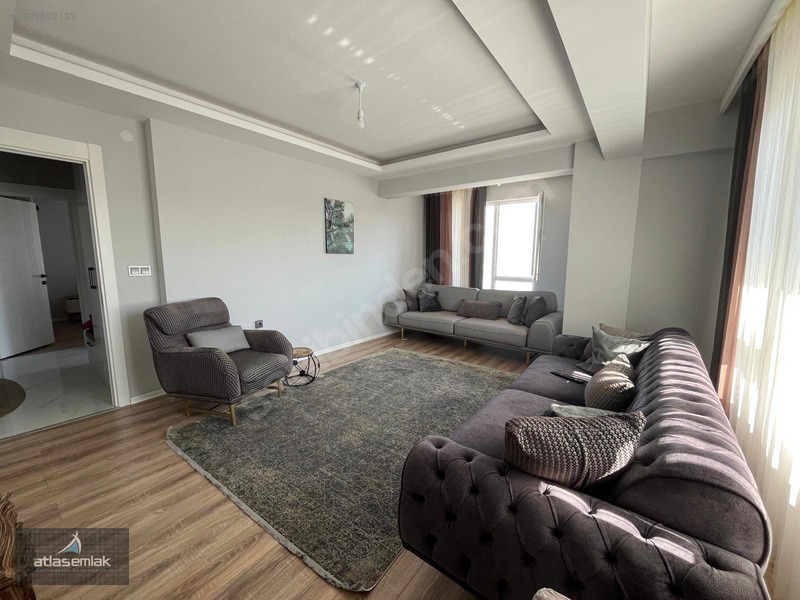 Atlas'tan Zafertepe'de (güney Cephe-cadde Üstü) Kiralık 2+1 — fotoğraf 19