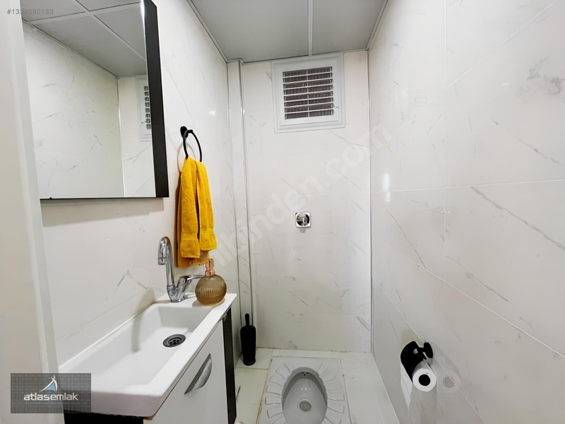 Atlas'tan Zafertepe'de (güney Cephe-cadde Üstü) Kiralık 2+1 — fotoğraf 28