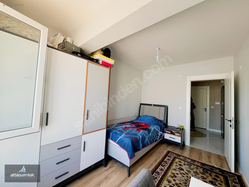 Atlas'tan Zafertepe'de (güney Cephe-cadde Üstü) Kiralık 2+1 — fotoğraf 31