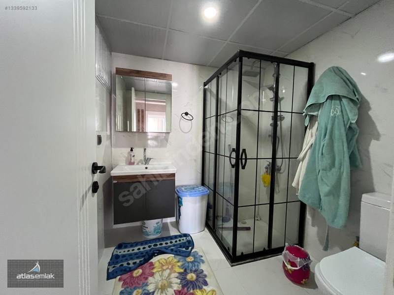 Atlas'tan Zafertepe'de (güney Cephe-cadde Üstü) Kiralık 2+1 — fotoğraf 32