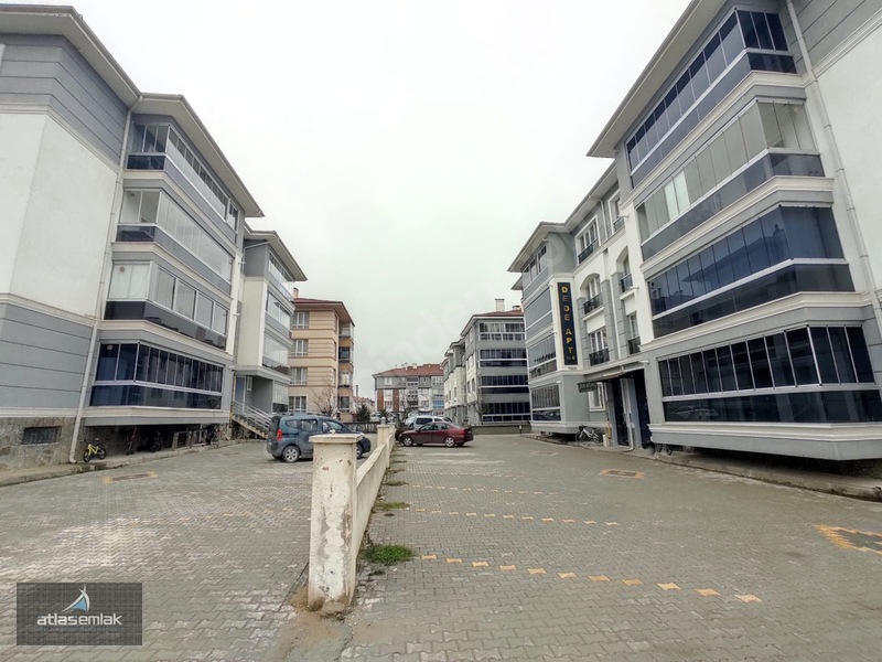 Atlas Emlak'tan Sporkent'te (ara Kat-site İçi) Satılık 3+1 Daire — fotoğraf 5