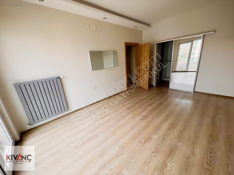 Kıvanç Gayrimenkul'den Tecde De Kiralık 3+1 Daire — fotoğraf 9