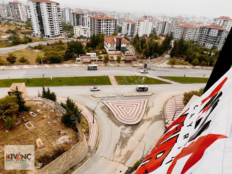 Kıvanç Gayrimenkul'den Tecde De Kiralık 3+1 Daire — fotoğraf 12