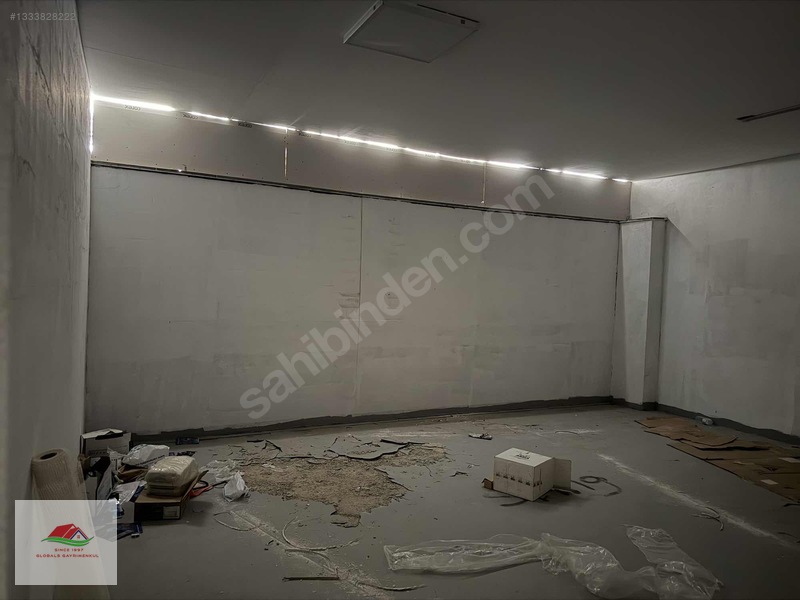 Tuzla/istasyon Cd. Üzerinde Dükkan&mağaza — fotoğraf 4