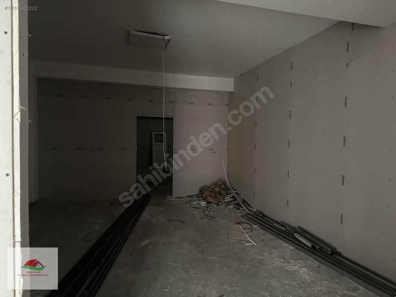 Tuzla/istasyon Cd. Üzerinde Dükkan&mağaza — fotoğraf 13