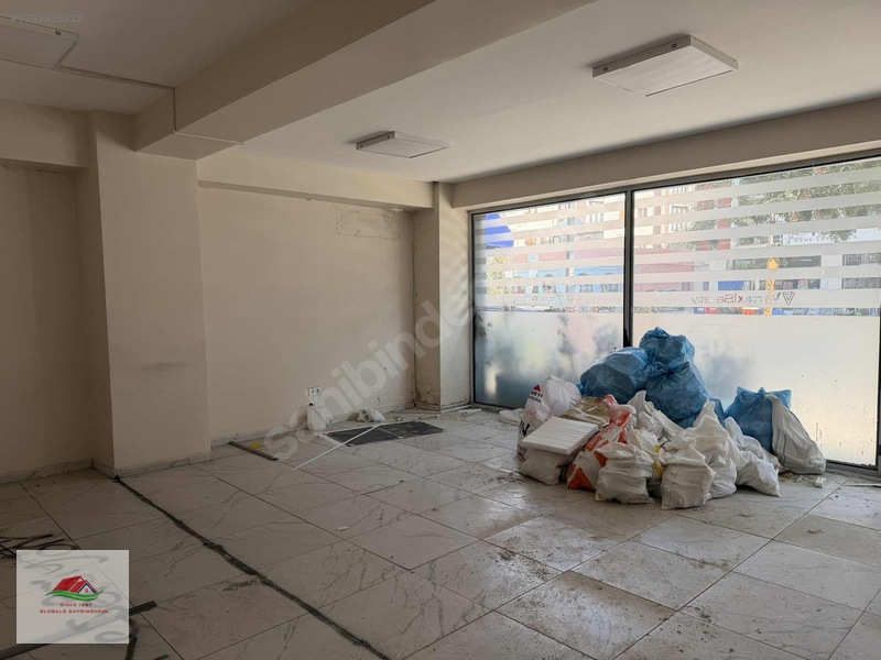Tuzla/istasyon Cd. Üzerinde Dükkan&mağaza — fotoğraf 17