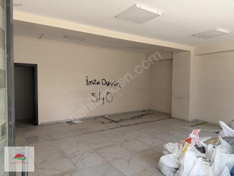 Tuzla/istasyon Cd. Üzerinde Dükkan&mağaza — fotoğraf 18