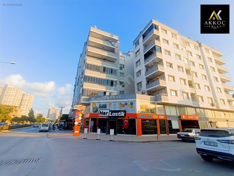 Akkoç'Tan Atatürk Caddesinde 3+1 160M Satılık Daire