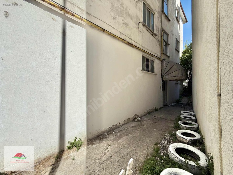 Globalsden Çark Caddesi Arkasında Merkezde Satılık 3+1 Daire — fotoğraf 4
