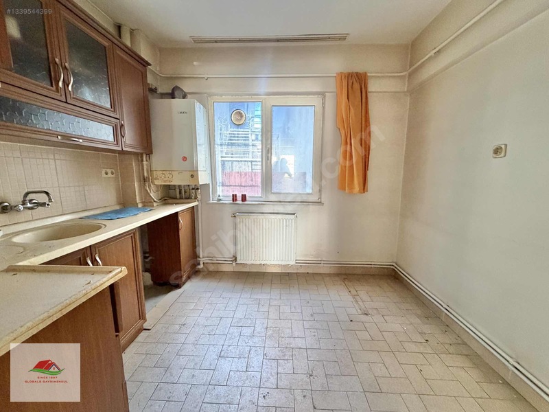 Globalsden Çark Caddesi Arkasında Merkezde Satılık 3+1 Daire — fotoğraf 15