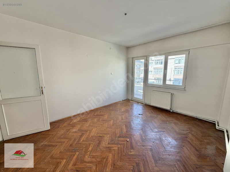 Globalsden Çark Caddesi Arkasında Merkezde Satılık 3+1 Daire — fotoğraf 16