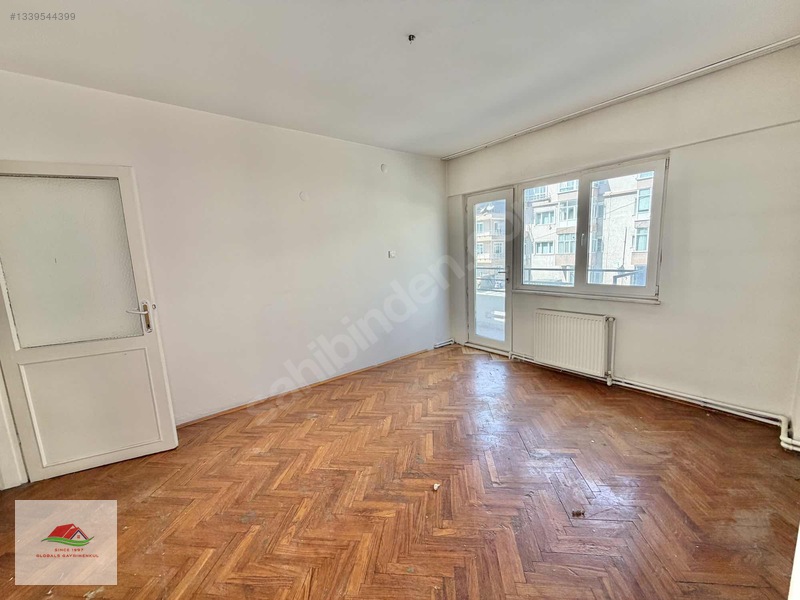 Globalsden Çark Caddesi Arkasında Merkezde Satılık 3+1 Daire — fotoğraf 20