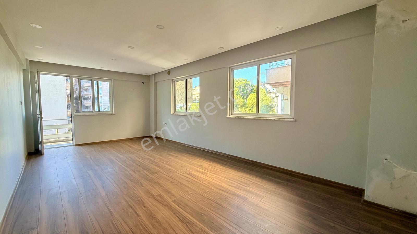 Didim Merkezde 2+1 Arakat Ön Cephe Daire 3.850.000 Tl — fotoğraf 3