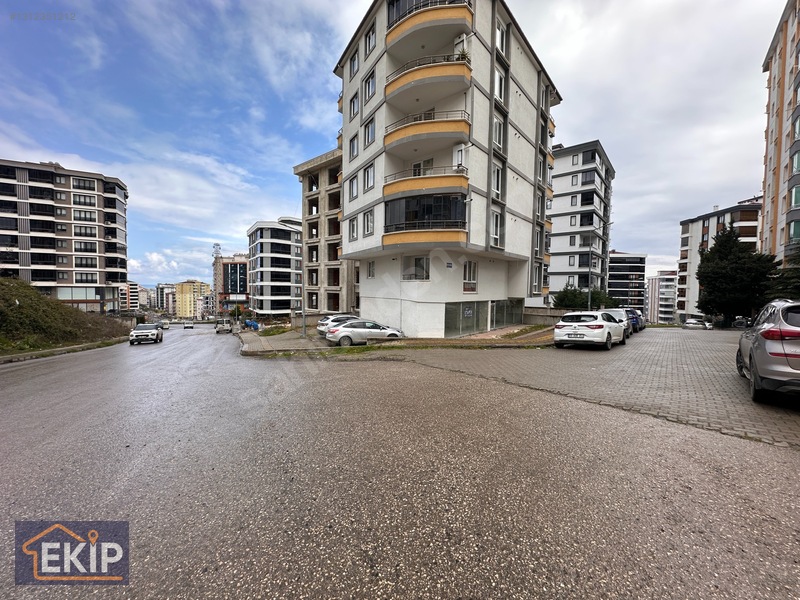 Ekin Emlak; Cadde Üzeri Köşe Konumlu Bahçeli Kiralık Dükkan — fotoğraf 6