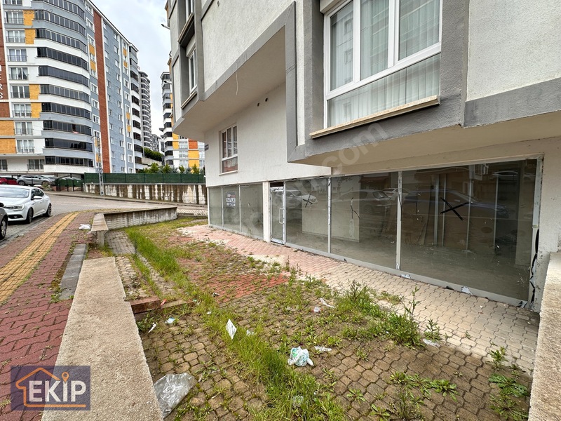 Ekin Emlak; Cadde Üzeri Köşe Konumlu Bahçeli Kiralık Dükkan — fotoğraf 9