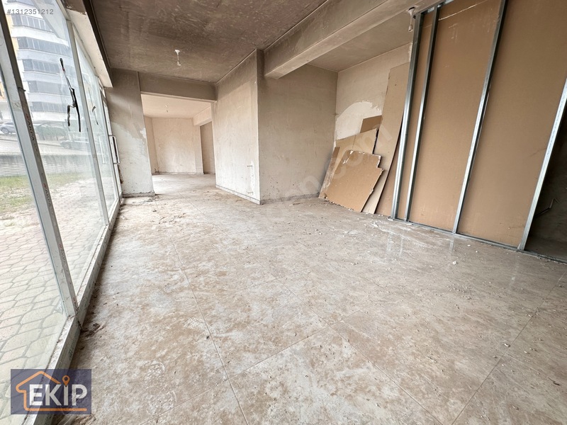 Ekin Emlak; Cadde Üzeri Köşe Konumlu Bahçeli Kiralık Dükkan — fotoğraf 24