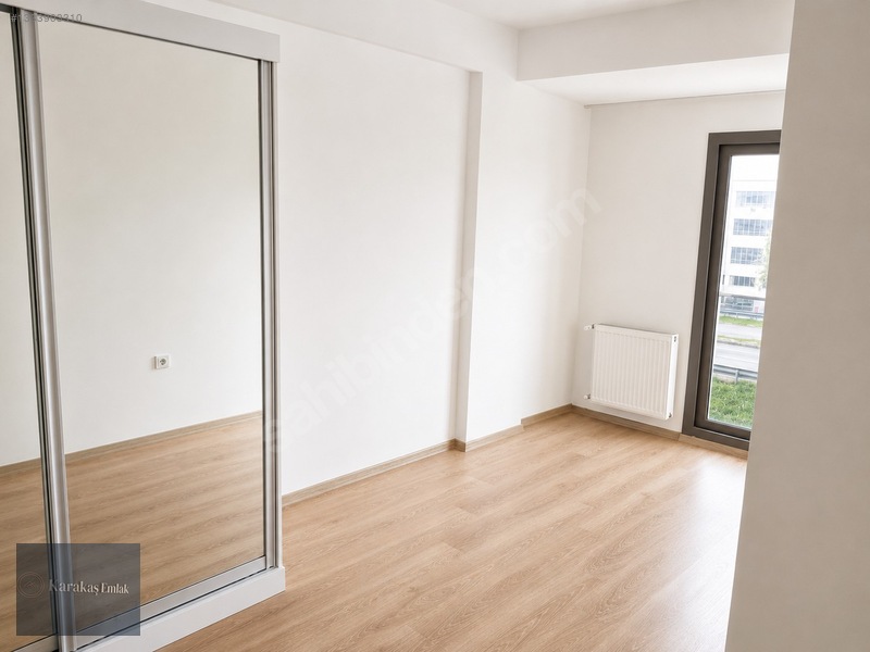 Torbalıda Havuzlu Site İçinde 2+1 Ara Kat Kiralık Daire — fotoğraf 3
