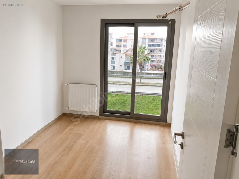 Torbalıda Havuzlu Site İçinde 2+1 Ara Kat Kiralık Daire — fotoğraf 4