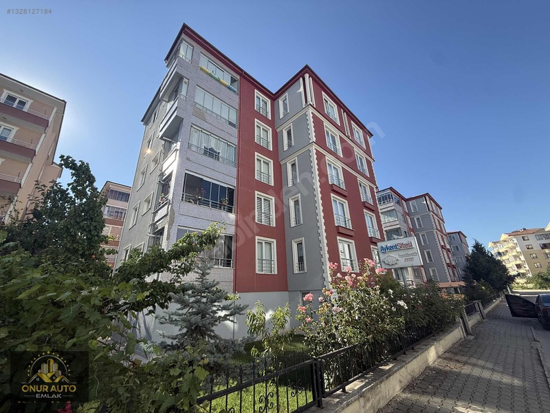 Kuruş Masrafsız 170 M² 4+1 Ön Cephe Ara Kat Amerikan Mutfak