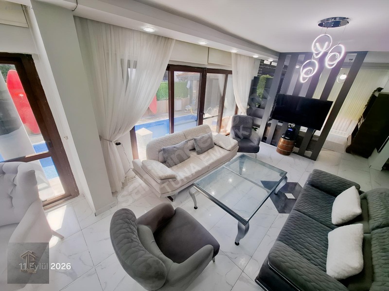 Denize 10 Adım, Özel Havuzlu, 5+1 Tripleks Villa — fotoğraf 5