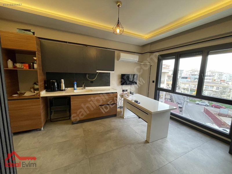 Buca Tınaztepede Merkezi Konumda Modern 1+1 Satılık Daire