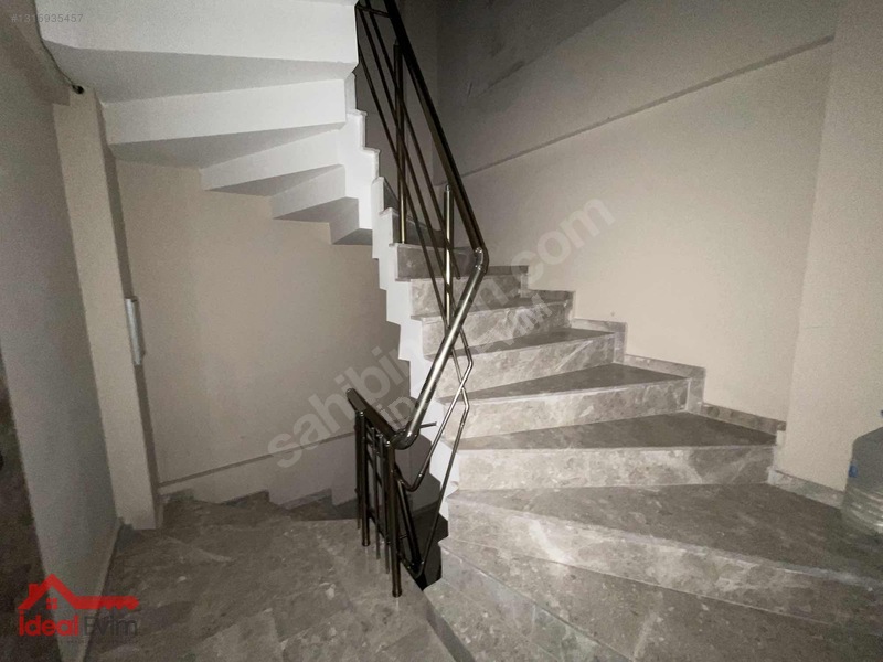 Buca Tınaztepede Merkezi Konumda Modern 1+1 Satılık Daire — fotoğraf 8