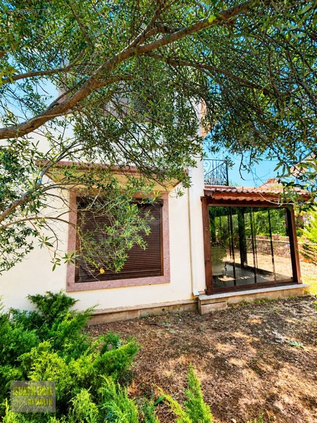 İstanbul Emlaktan Sarımsaklı Zeytin Arasında Geniş Bahçeli Villa — fotoğraf 12