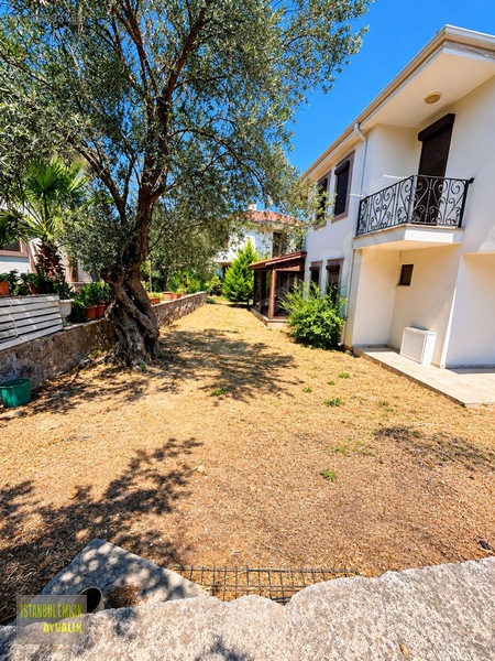 İstanbul Emlaktan Sarımsaklı Zeytin Arasında Geniş Bahçeli Villa — fotoğraf 22