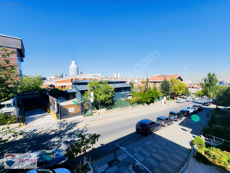 Reşit Galip Caddesi Üzerinde Geniş 4+1 Ferah Kullanışlı Daire — fotoğraf 2