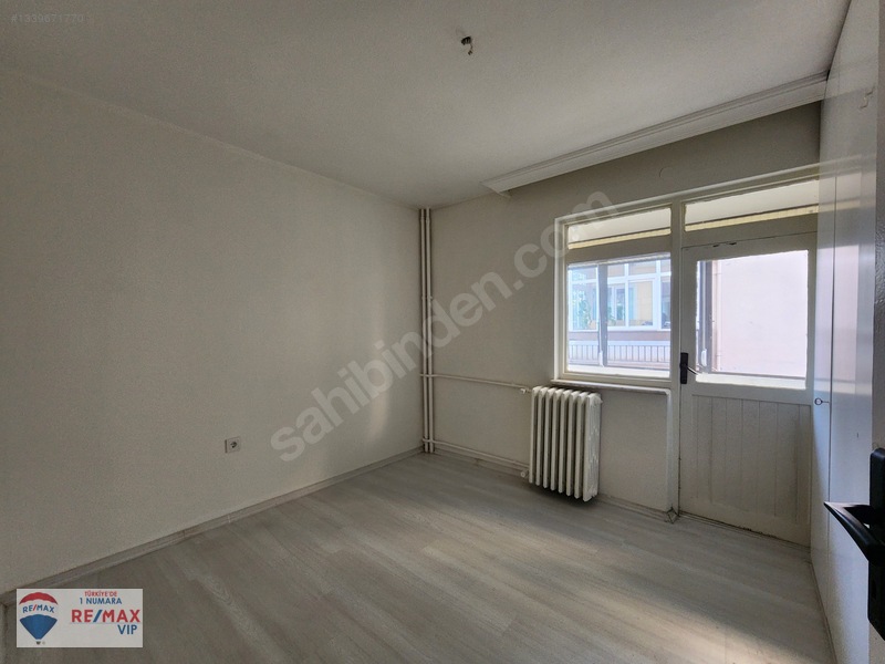 Reşit Galip Caddesi Üzerinde Geniş 4+1 Ferah Kullanışlı Daire — fotoğraf 27