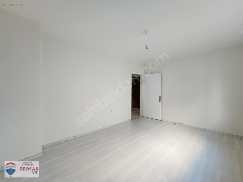 Reşit Galip Caddesi Üzerinde Geniş 4+1 Ferah Kullanışlı Daire — fotoğraf 32