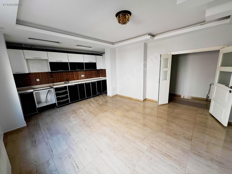 Fiyat Düştü Şemsiye Sokakta Satılık 2+0 Net 85 M2 — fotoğraf 2