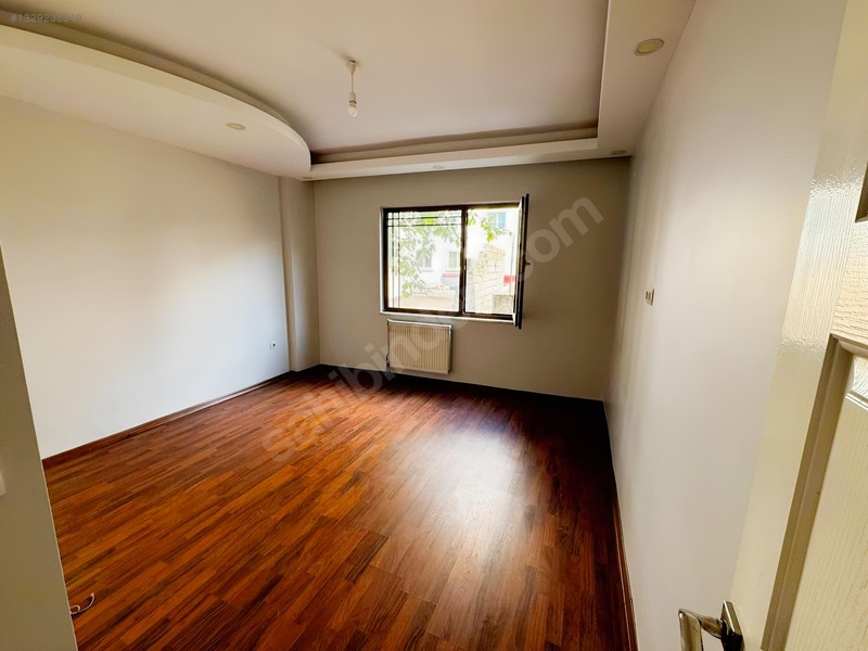 Fiyat Düştü Şemsiye Sokakta Satılık 2+0 Net 85 M2 — fotoğraf 5