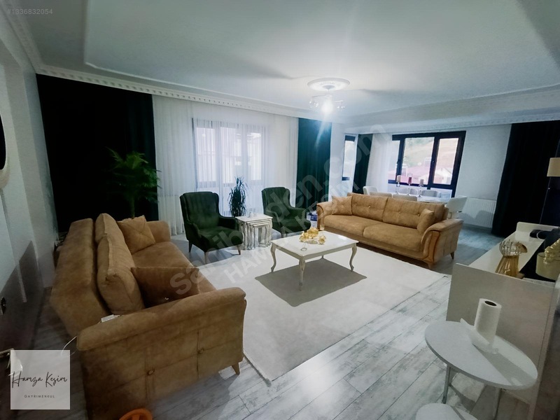 Bahçelievlerde Muhteşem Vadi Manzaralı 186 M2 Lüks 3+1 Daire — fotoğraf 7