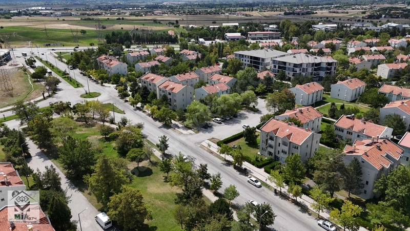 Mia874 Gayrimenkul Güvencesiyle Büyük Tip 2+1 — fotoğraf 4