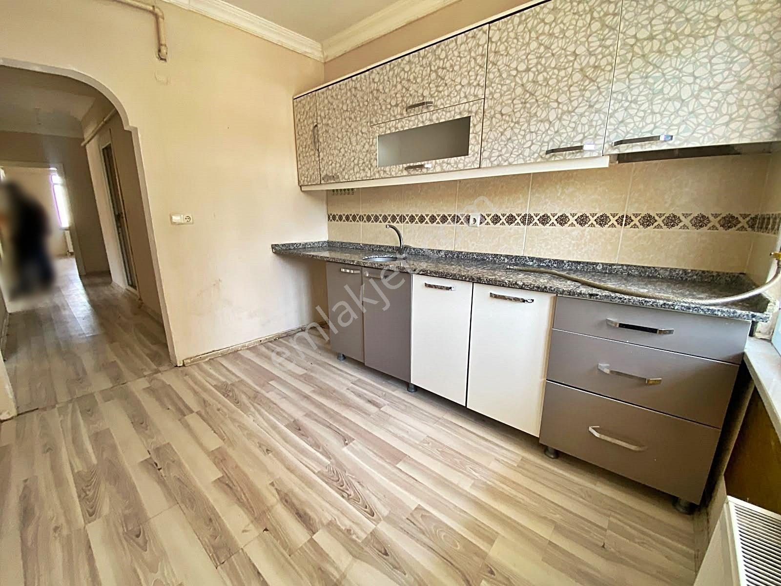 Az-er Yapı'dan Okullar Bölgesinde İskanlı Kombili Satılık 3+1!!! — fotoğraf 6