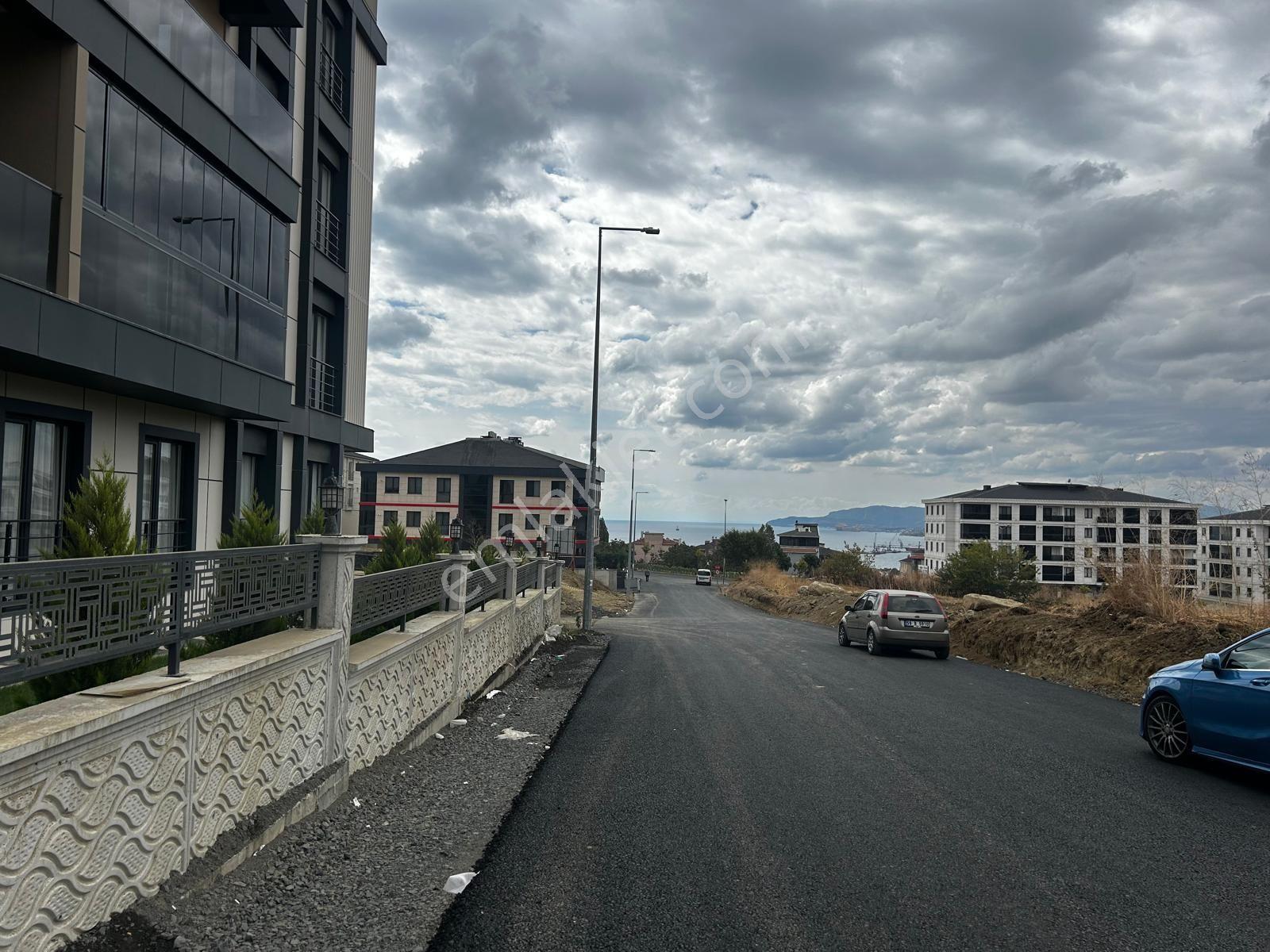 Delux'Den Atatürk Mah. Havuzlu Sitede 1+1 Satılık Daire