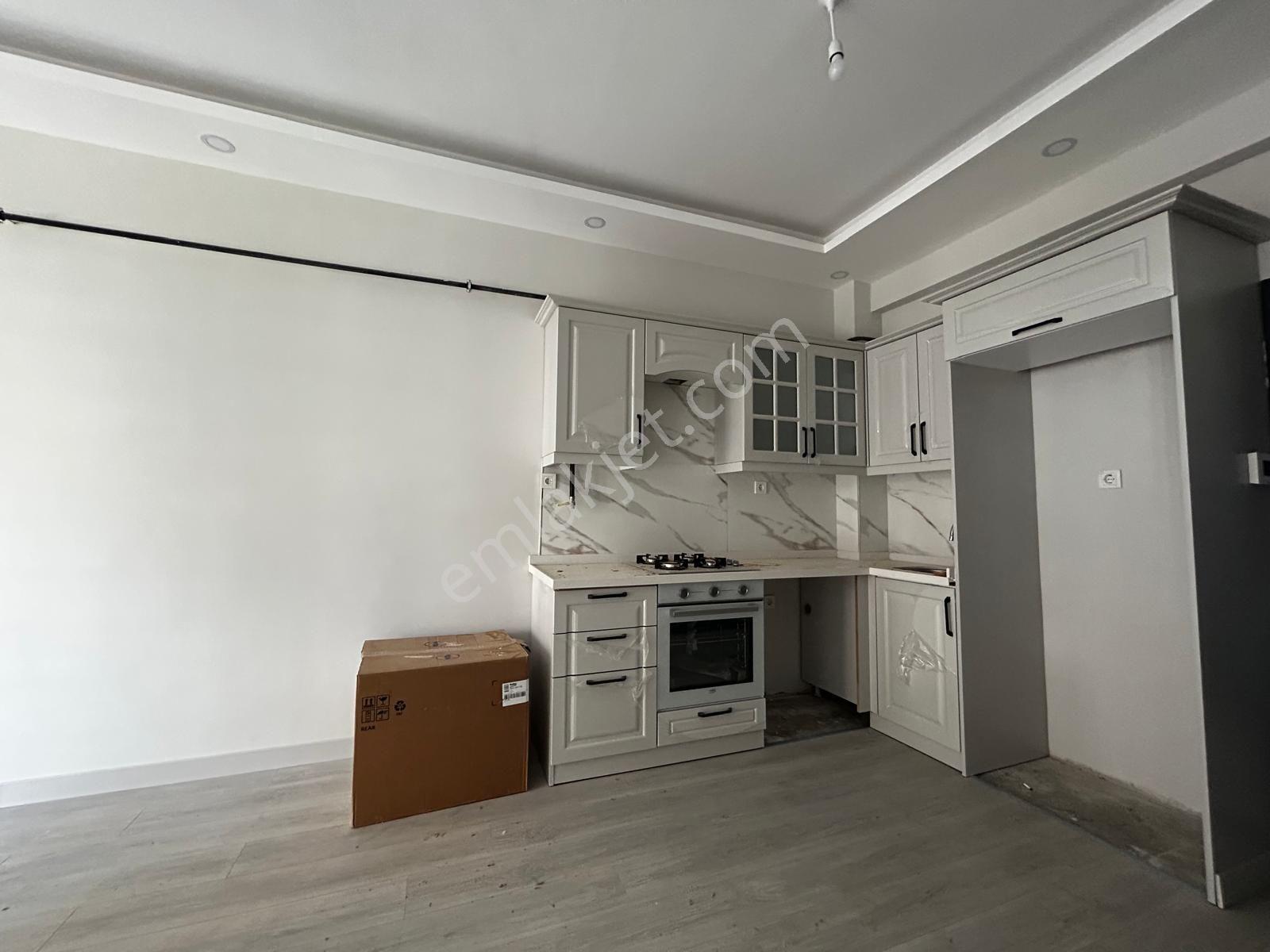 Delux'den Atatürk Mah. Havuzlu Sitede 1+1 Satılık Daire — fotoğraf 9