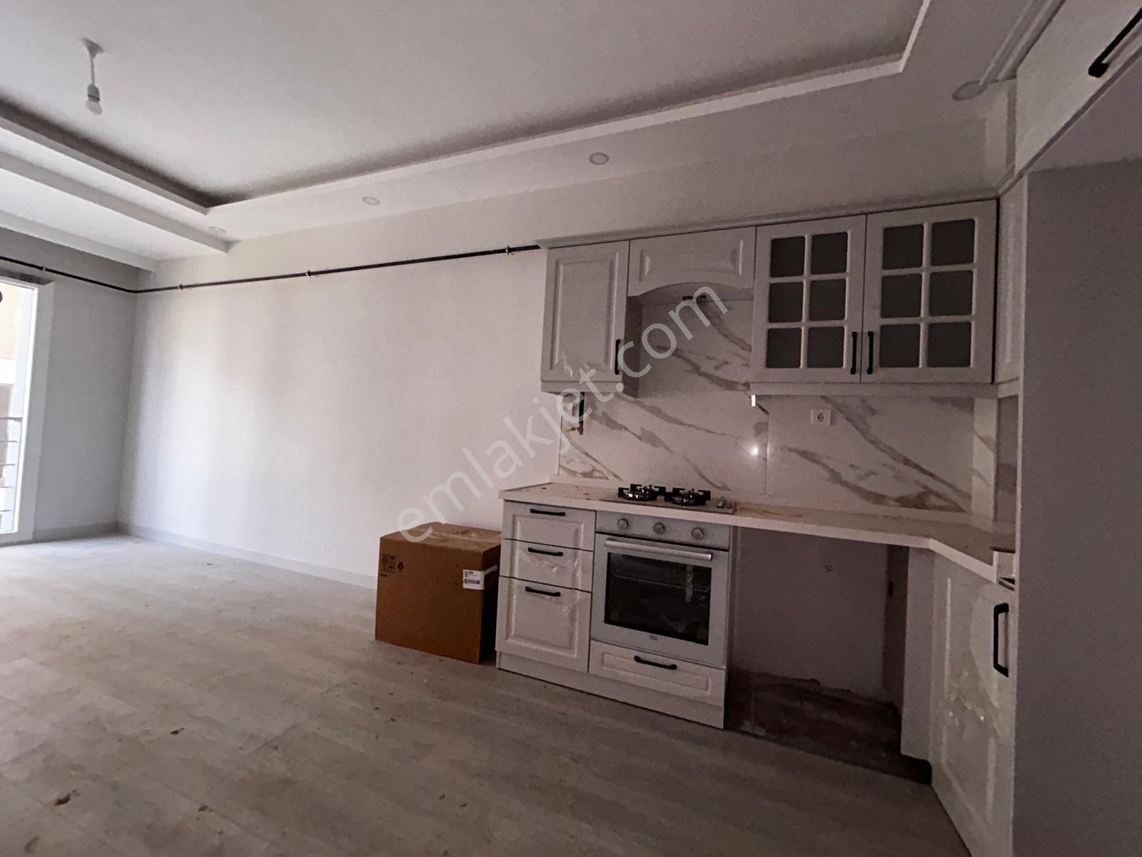 Delux'den Atatürk Mah. Havuzlu Sitede 1+1 Satılık Daire — fotoğraf 10
