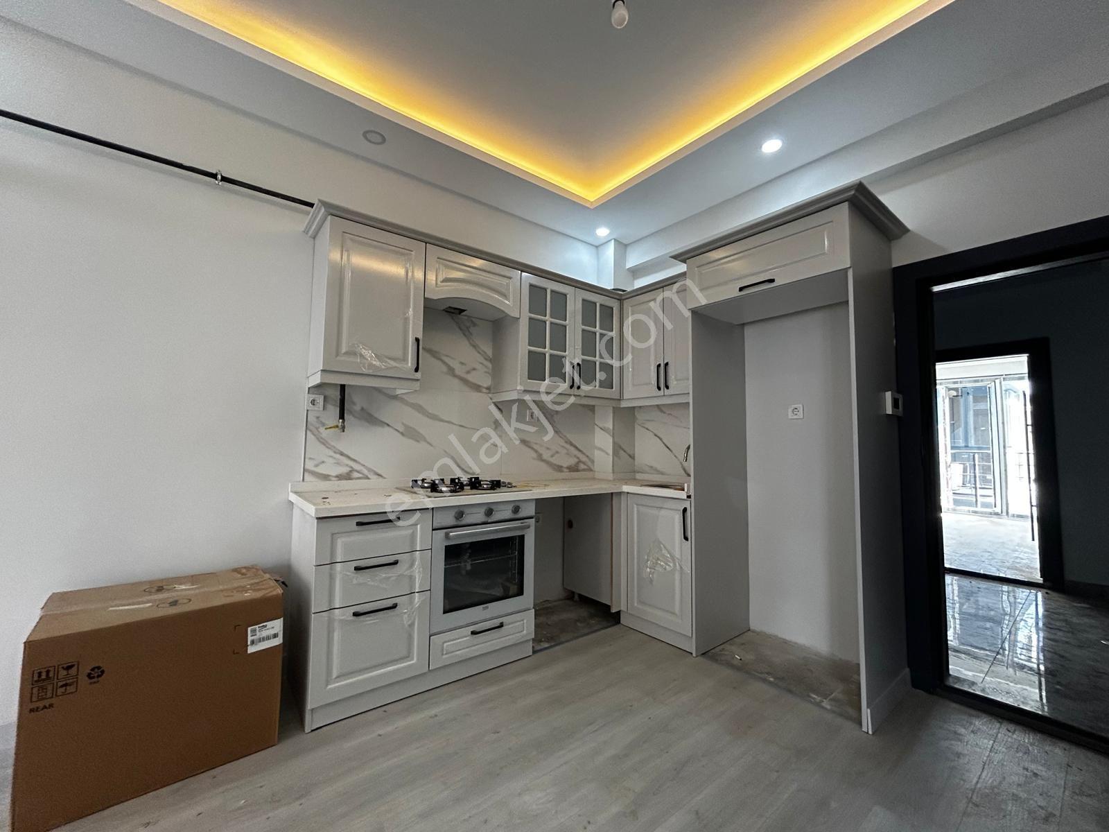 Delux'den Atatürk Mah. Havuzlu Sitede 1+1 Satılık Daire — fotoğraf 12