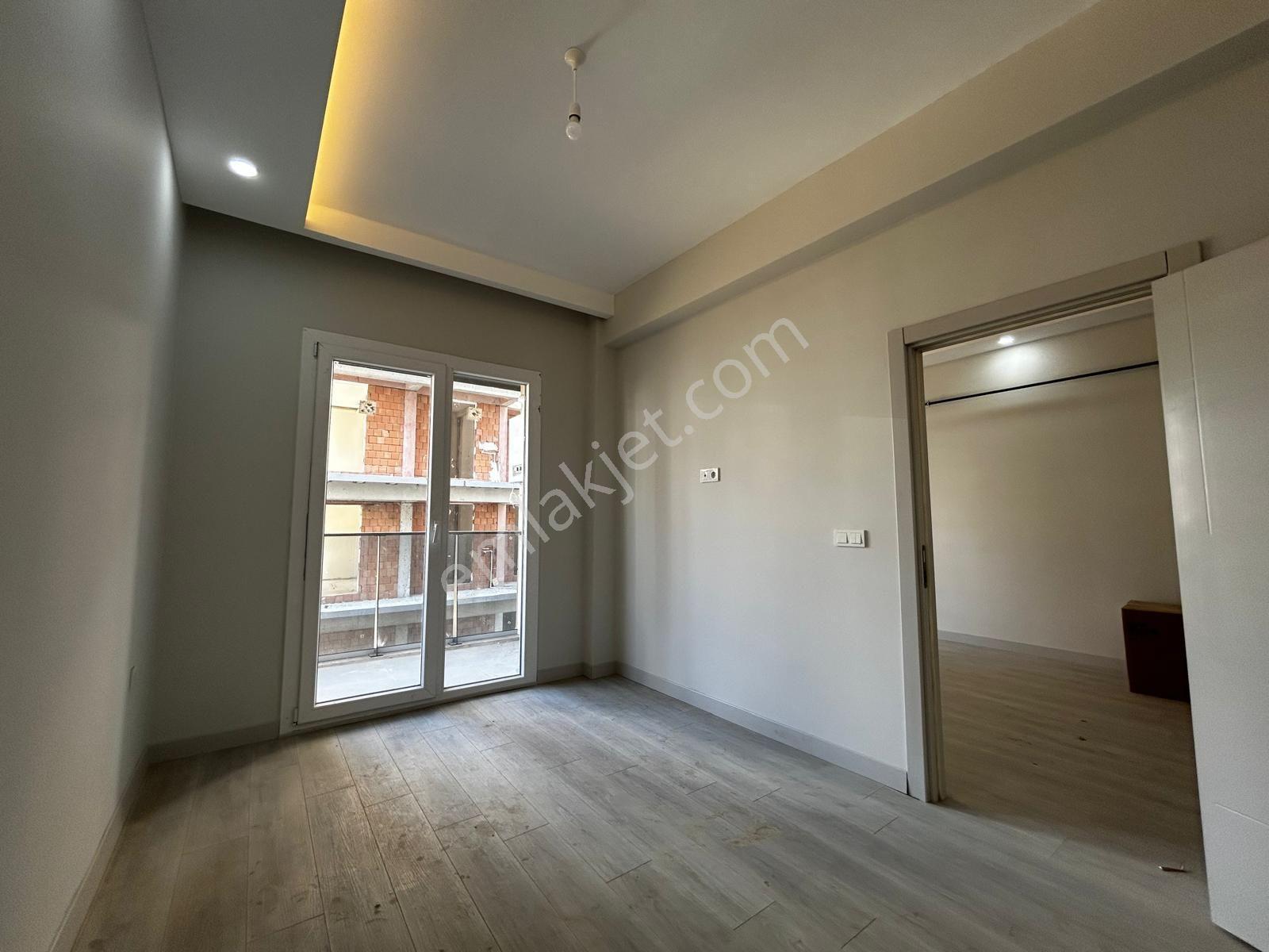 Delux'den Atatürk Mah. Havuzlu Sitede 1+1 Satılık Daire — fotoğraf 20